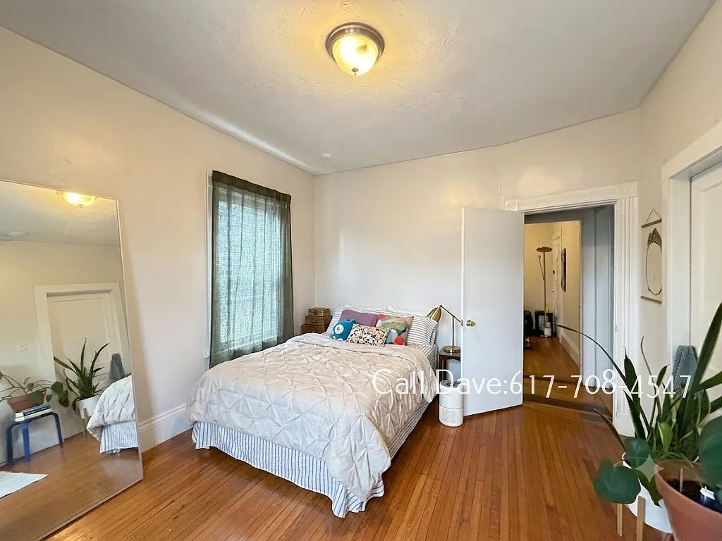 2 bed, 1.0 bath, 850 sqft, $2,675 — Photo 2