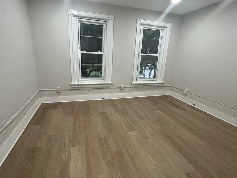 82 Mechanics Ave — Photo 6