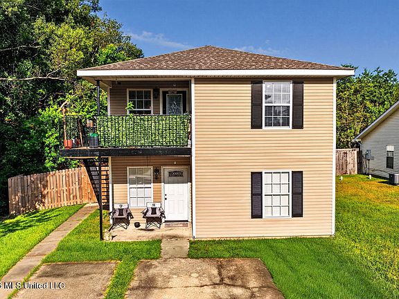 2nd image of 15105 Janus Rd