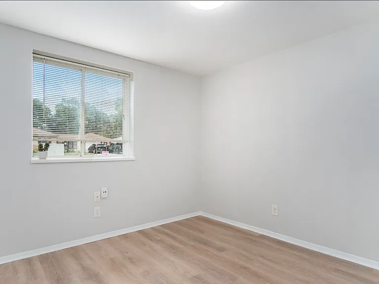 2721 Madelyn Dr SW #D — Photo 7