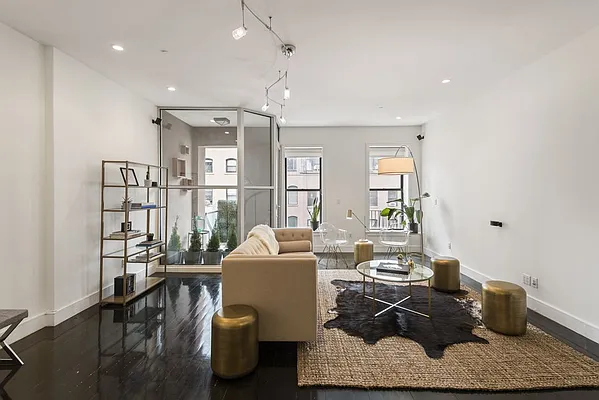 Sold by Compass | media 1