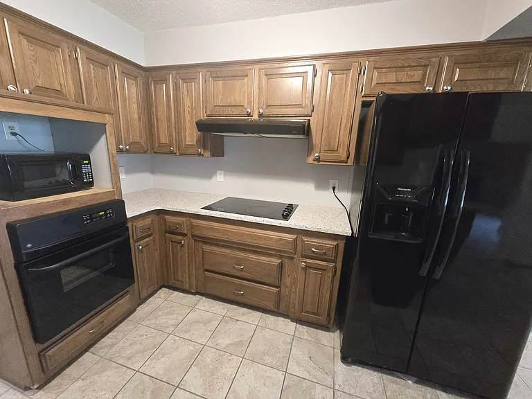 4009 Cherry Hill Ln — Photo 6