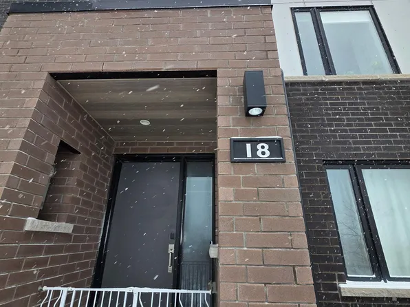 348 Wheat Boom Dr #18, Oakville, ON L6H 3V6