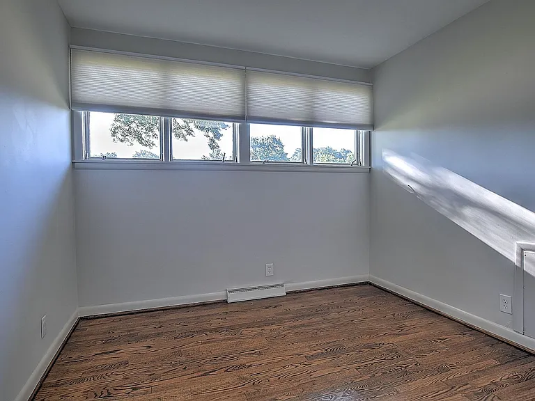 2001 Hermitage Dr — Photo 13