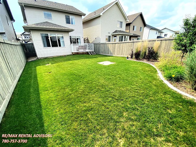 2531 Cole Cres SW — Photo 19
