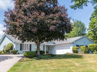 60 Colonial Dr, Leominster, MA 01453