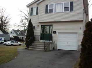 261 Linden Ave, Westbury, NY 11590