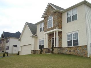 840 Seneca Ln, Easton, PA 18040