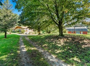 940 Stillwater Rd, Newton, NJ 07860