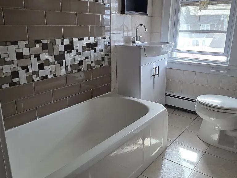 372 W Academy St — Photo 35