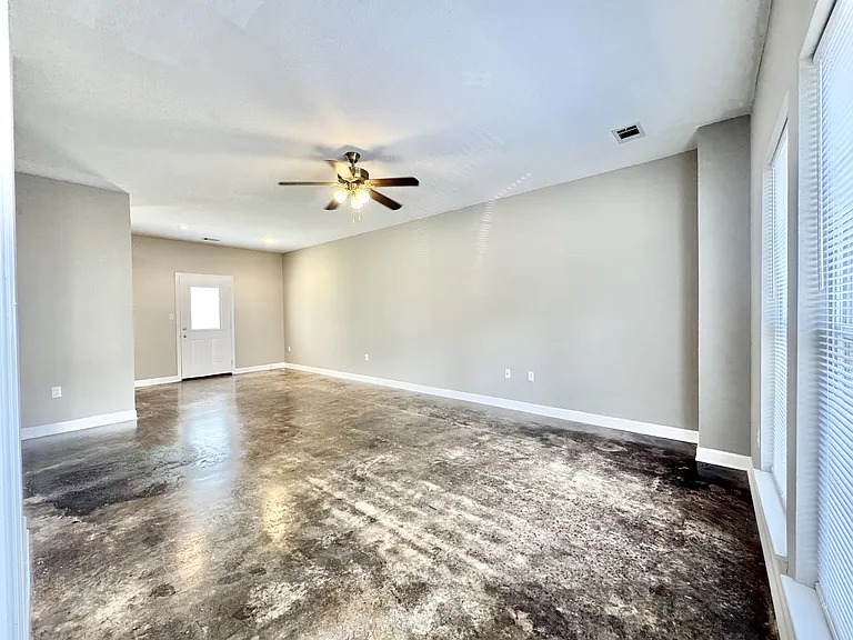 934 E Craighead Forest Rd #B — Photo 9