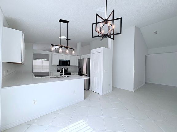 4th image of 4491 Brookstone Ct