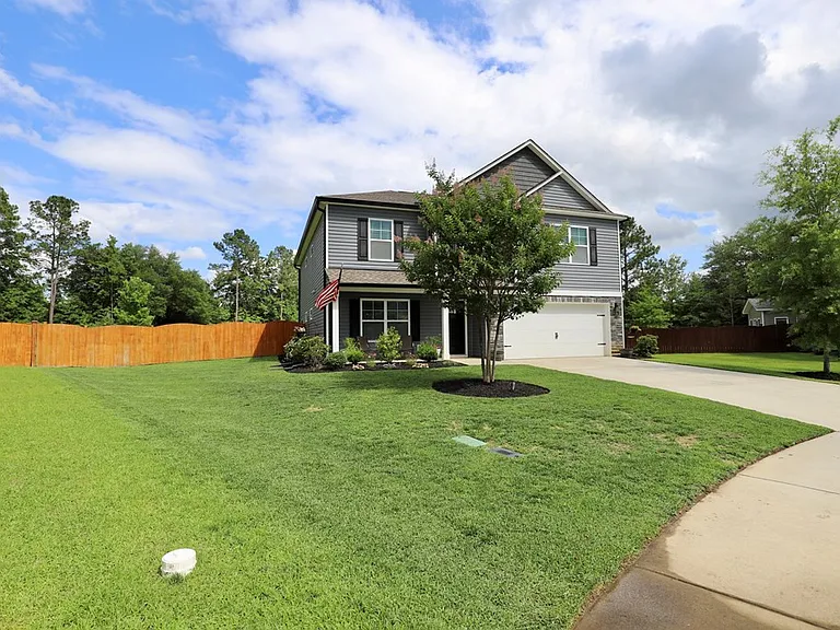 41 High Point Dr — Photo 2