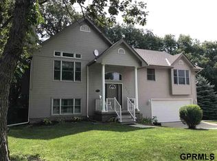 8821 Riverdale Rd, Plattsmouth, NE 68048