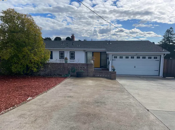 1309 Mahoney St, Rodeo, CA 94572