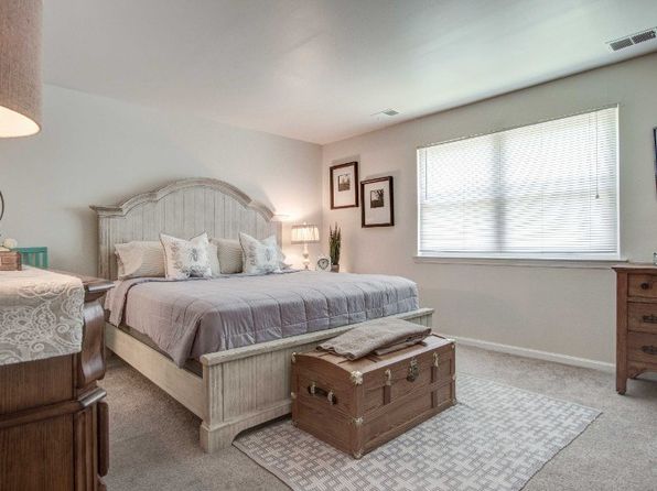 Hollidaysburg Manor | 1152 Four Leaf Ln, Hollidaysburg, PA