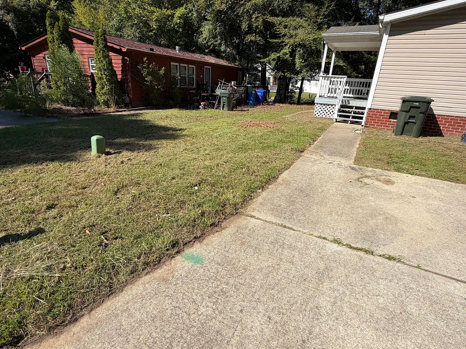 3 bed, 1053 sqft, $2,100 — Photo 2