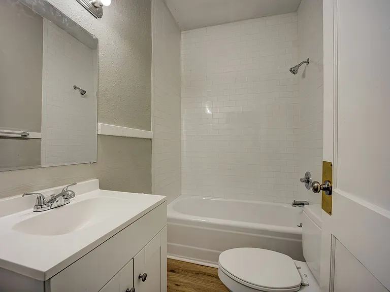 16 N 15th St — Photo 11