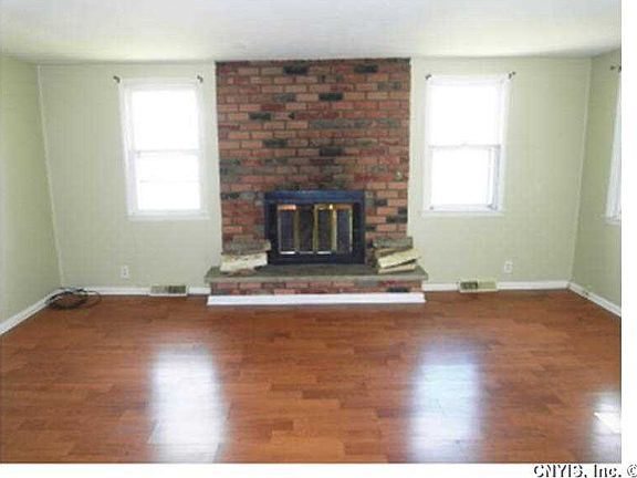 2nd image of 206 Scott Ave