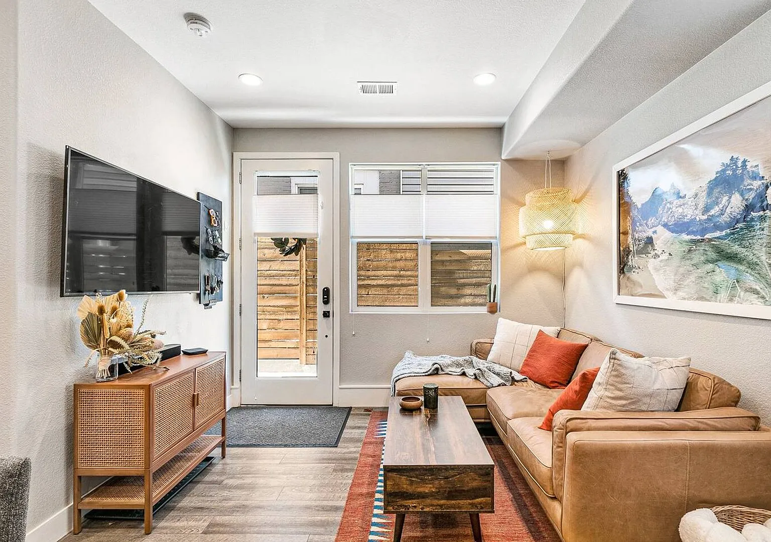 Luxury 1BD, 3BA Berkeley Townhome with Rooftop Deck — Photo 4