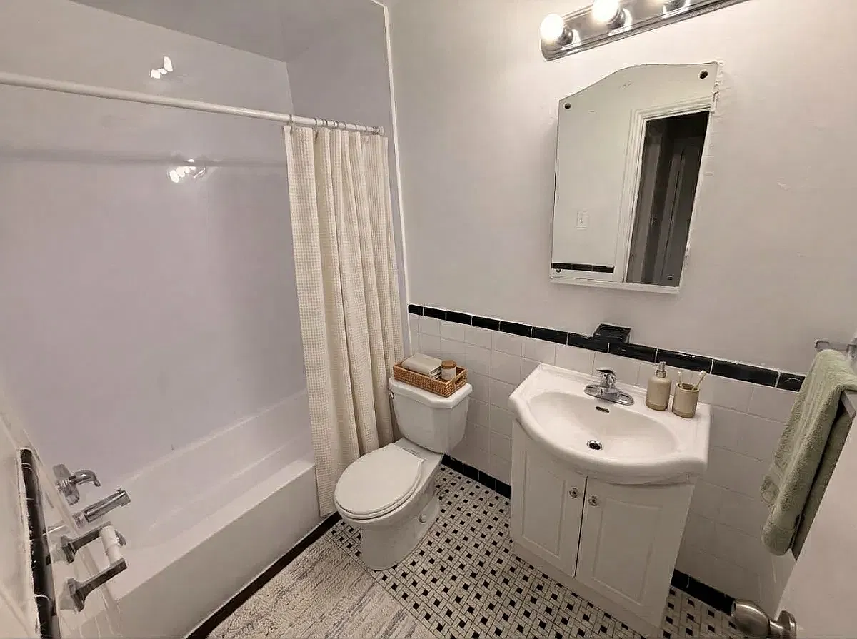2 bed, $1,295 — Photo 1