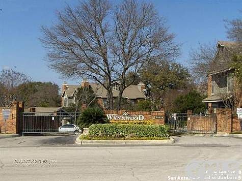 1st image of 8 Chapel Hill Cir
