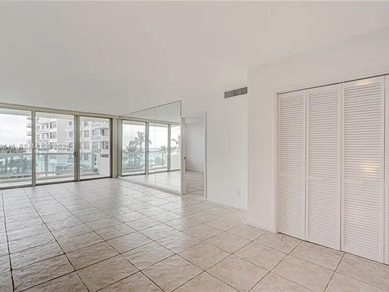 5161 Collins Ave #516 — Photo 9