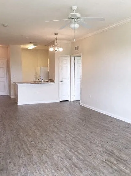 1810 W Cervantes St — Photo 17