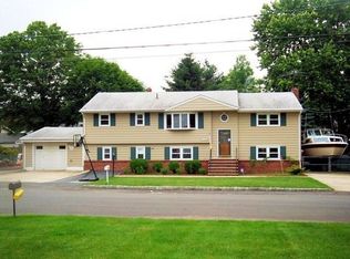 1086 Apache St, North Brunswick, NJ 08902