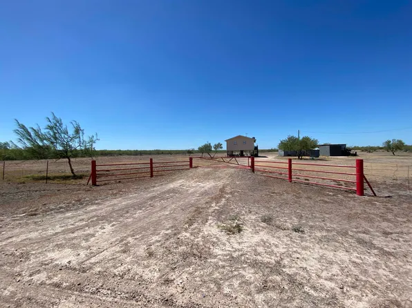 1061 Ranch Rd, Laredo, TX 78041