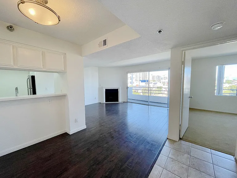 Midvale Towers — Photo 254