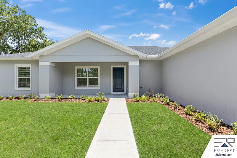 3 bed, 2.0 bath, 2593 sqft, $2,450 — Photo 4