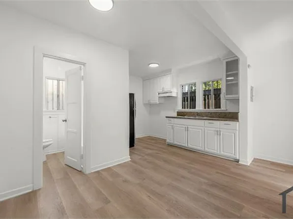 119 E 43rd St #101, Los Angeles, CA 90011