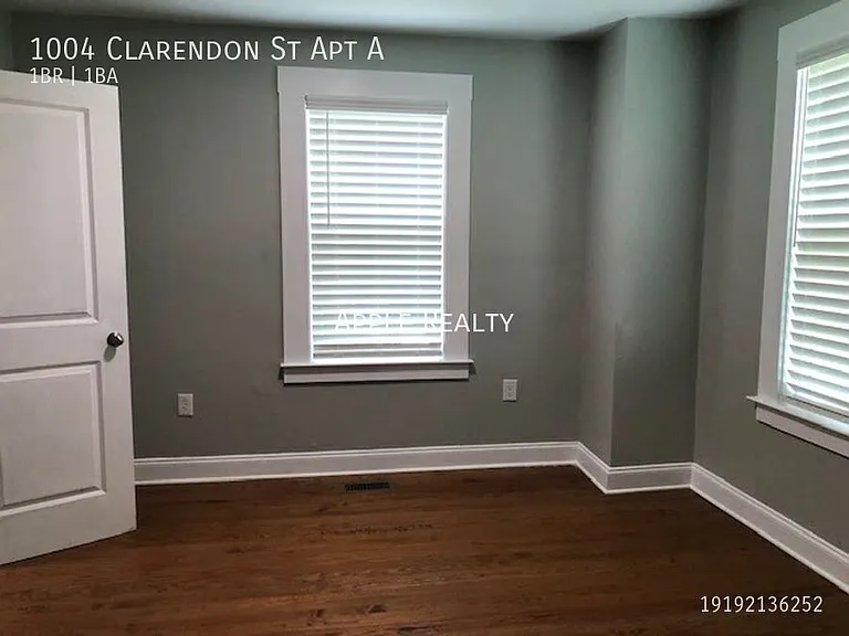 1004 Clarendon St #A — Photo 11