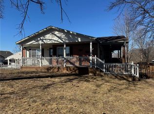 1492 SW Hook Rd, Lees Summit, MO 64082