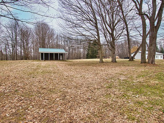 4th image of 1718 Barron Lake Rd