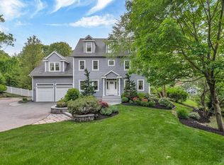 32 Amberwood Dr, Winchester, MA 01890