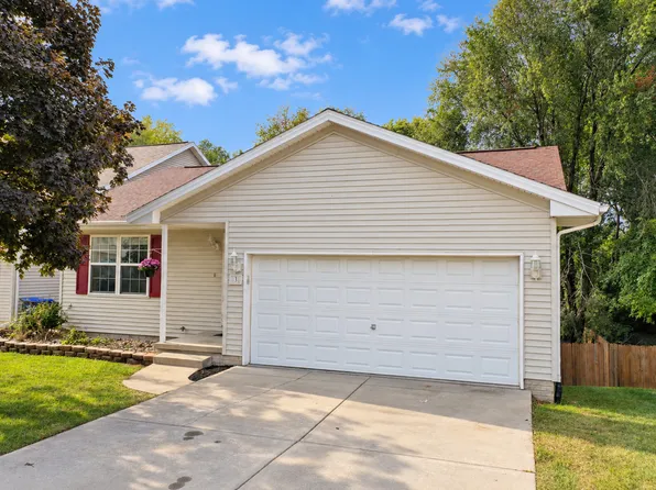 3 Nicole Ct, Bloomington, IL 61701