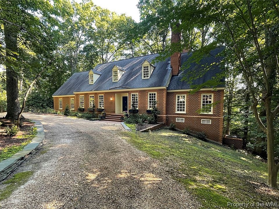 1st image of 104 Lake Dr