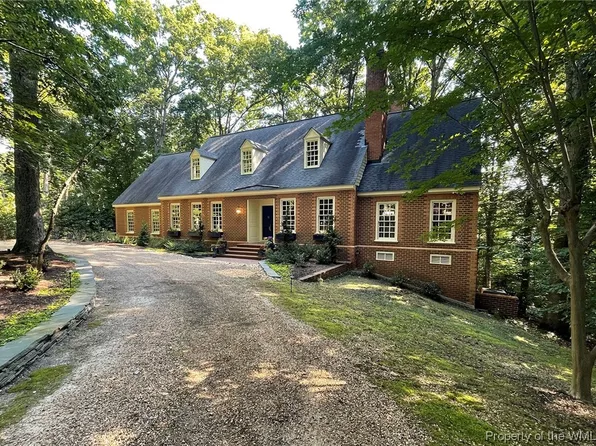 104 Lake Dr, Williamsburg, VA 23185