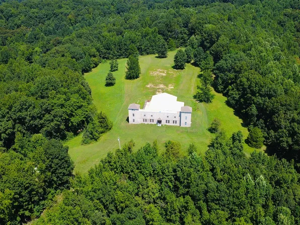 309 Charley Davis Rd, Goodspring, TN 38460