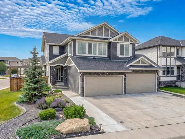 37 E Rainbow Falls Blvd, Chestermere, AB T1X 0S9