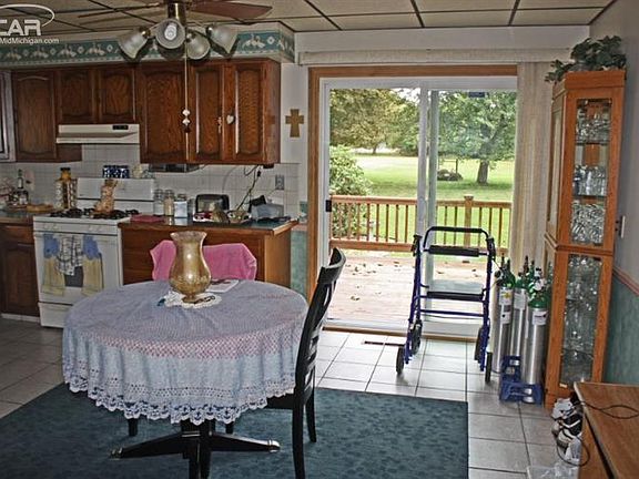 3rd image of 5423 Woodlawn Dr
