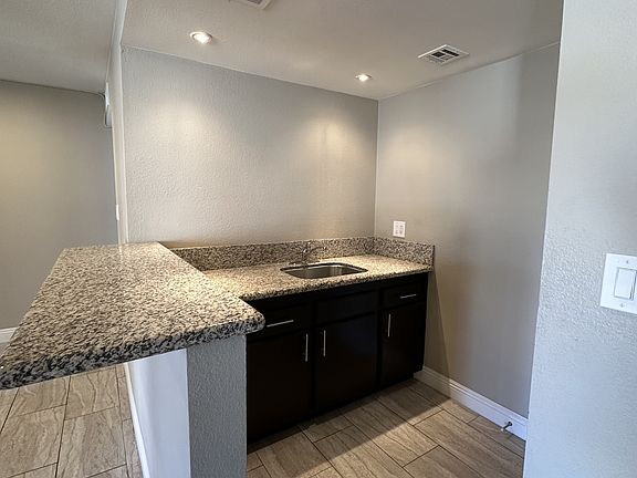 4th image of 1917 Cedarview Cir