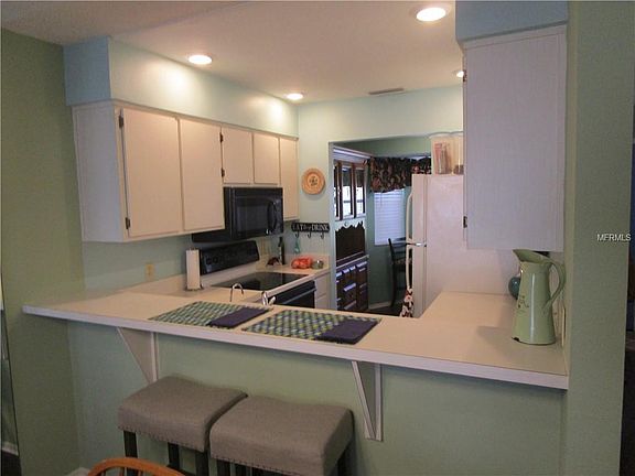 5th image of 13130 Greenview Ct