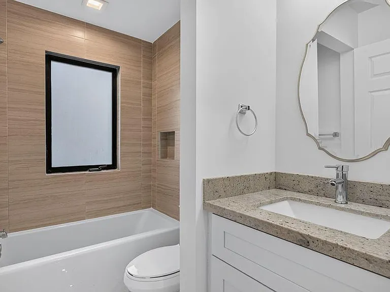 444 NW 41st St #0 — Photo 11
