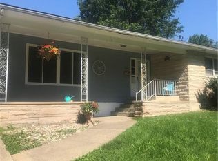 1205 S 3rd St, Effingham, IL 62401