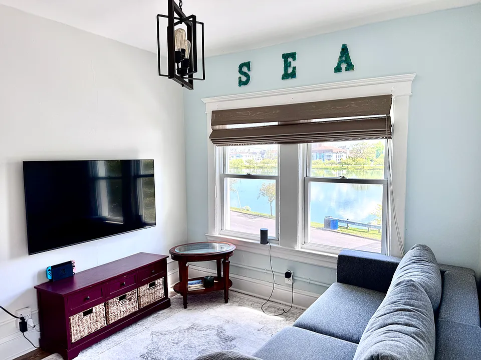 415 Sunset Ave #2