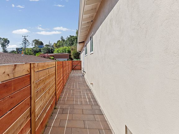 5th image of 446 Luneta Dr #A