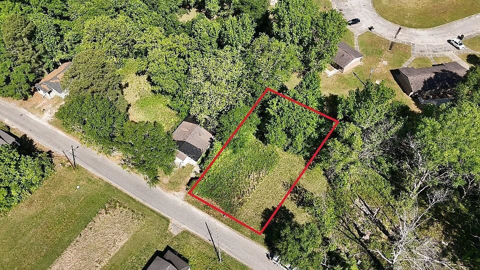 2nd image of 321 Barnes St